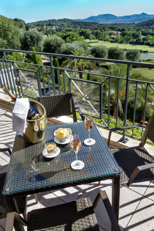 Royal Mougins Golf, Hotel & Spa De Luxe Екстериор снимка